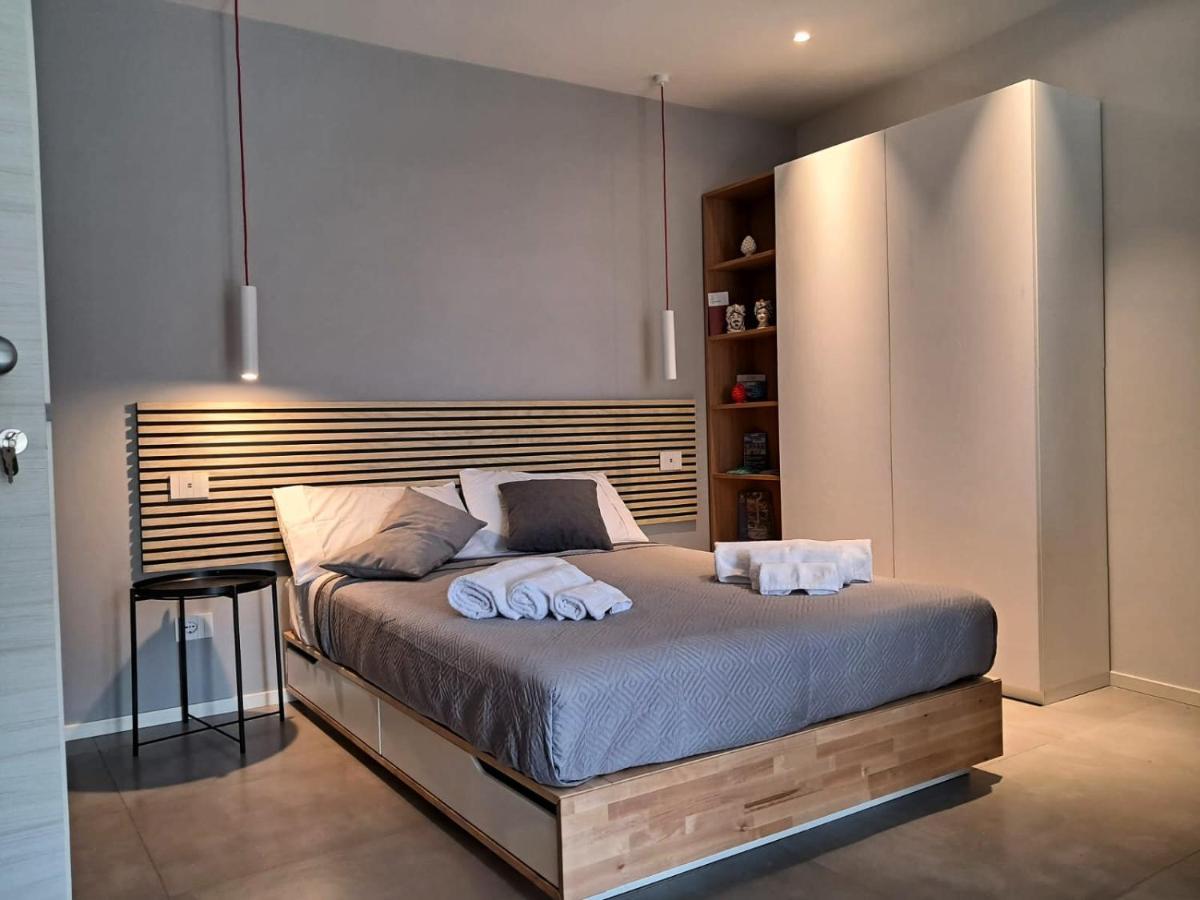 Porta San Paolo House Aparthotel กัสเตลบูโอโน ภายนอก รูปภาพ